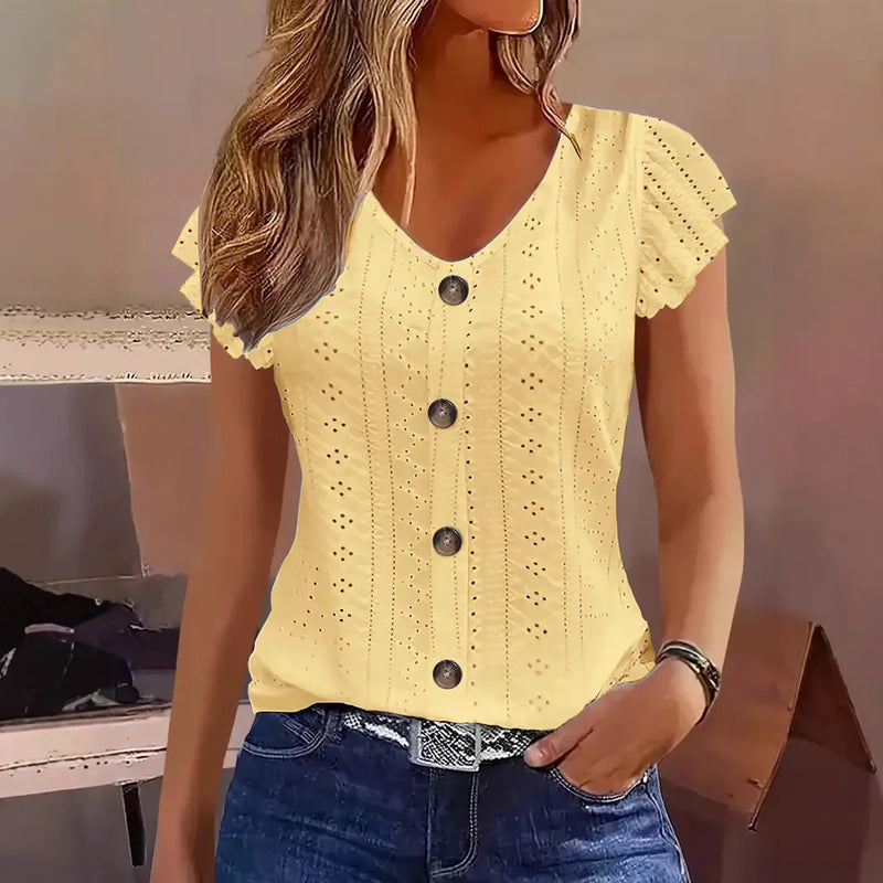 Casually Elegant Shirt with a Refined Edge