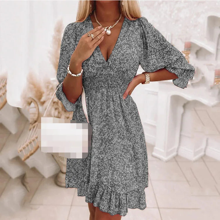 Classic Vintage Dress with a Flattering Fit
