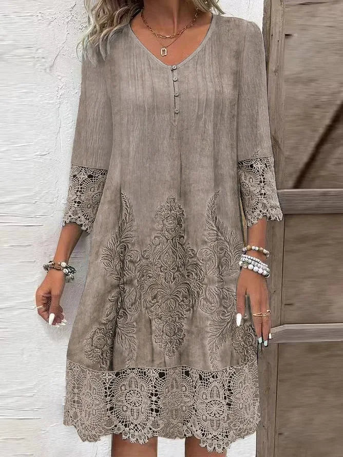 Classic Vintage Dress with a Flattering Fit