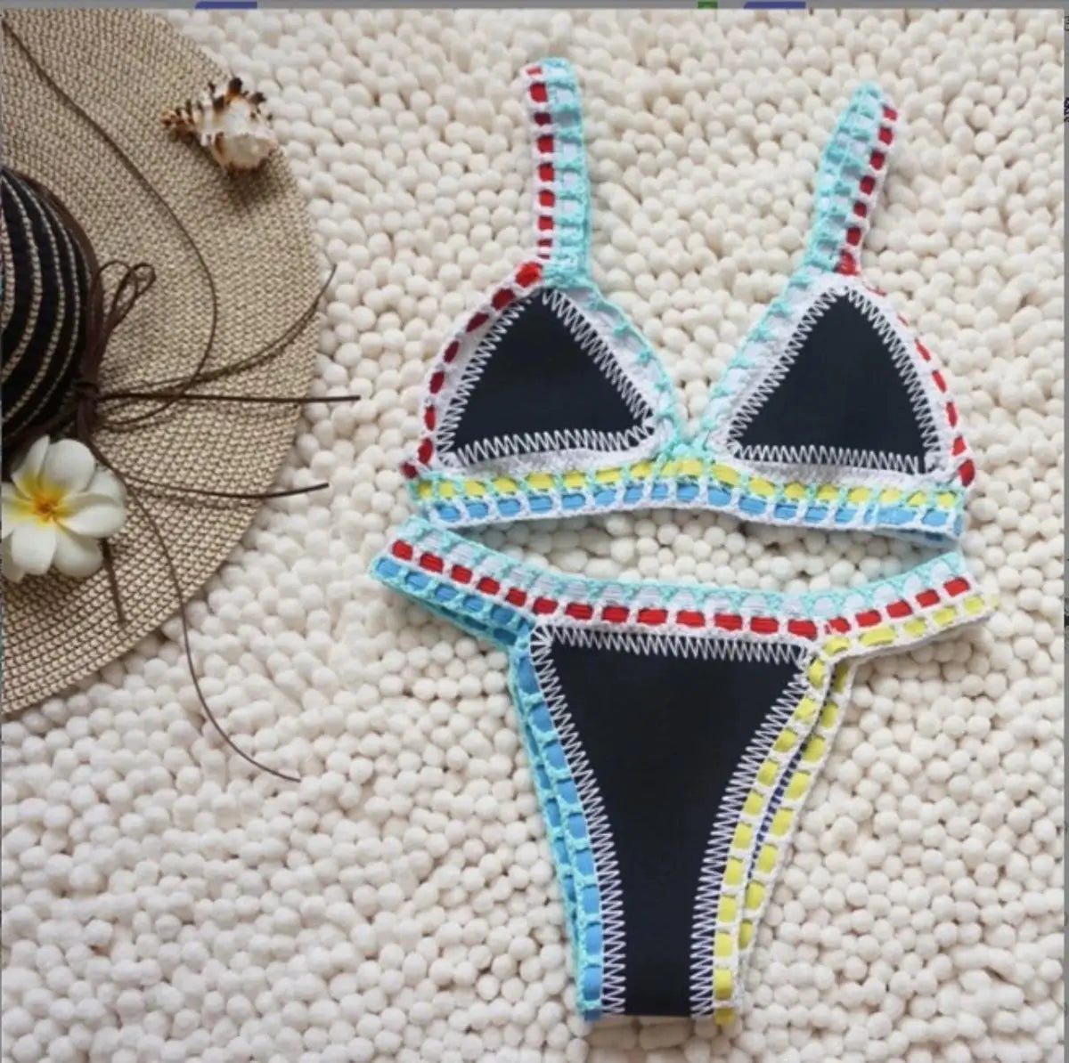 Effortlessly Elegant Bikini with a Timeless Design
