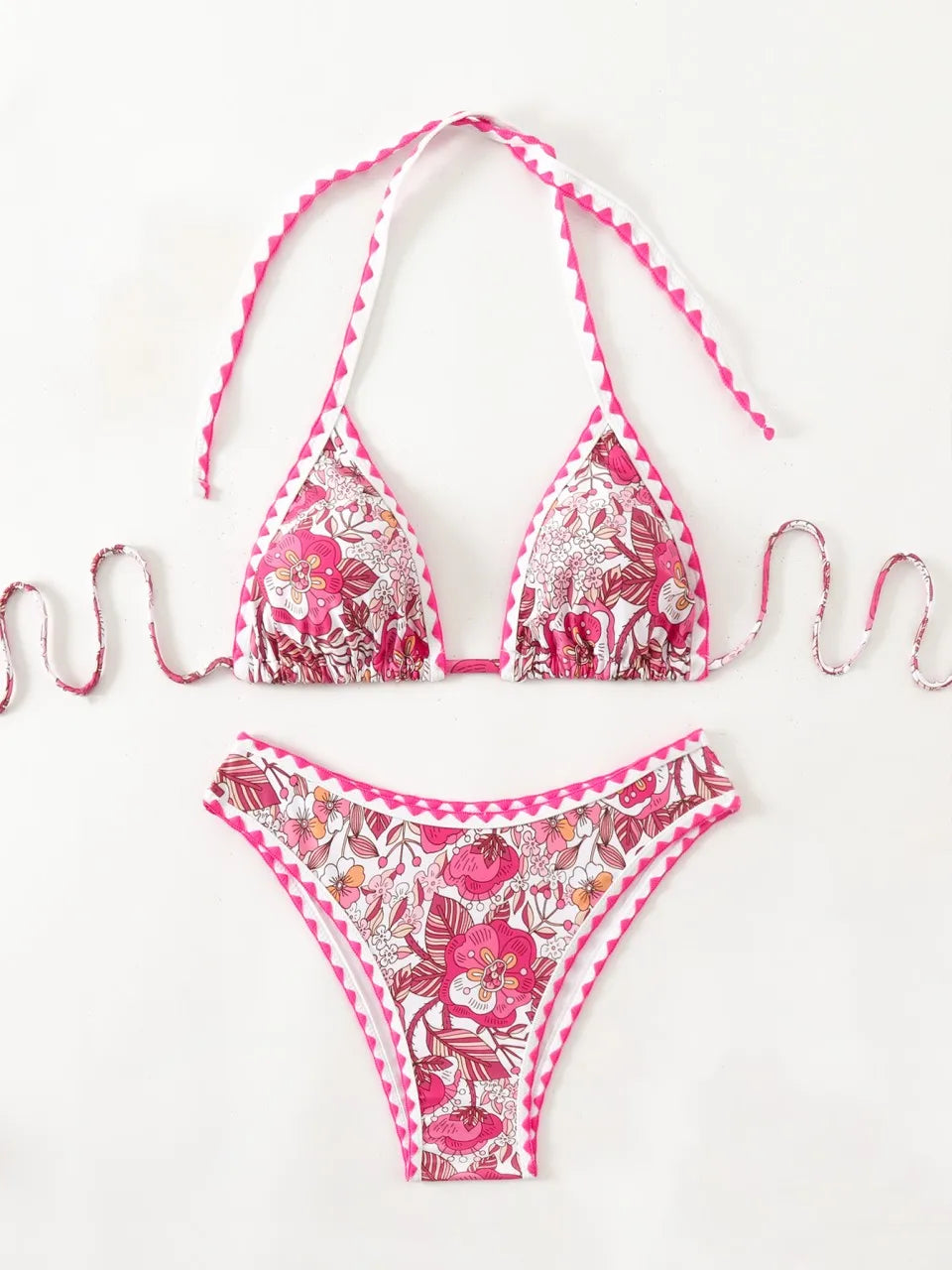 Effortlessly Elegant Bikini with a Timeless Design