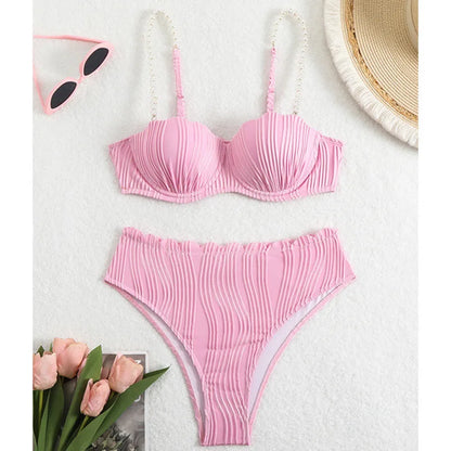 Effortlessly Elegant Bathing Suit with a Timeless Design