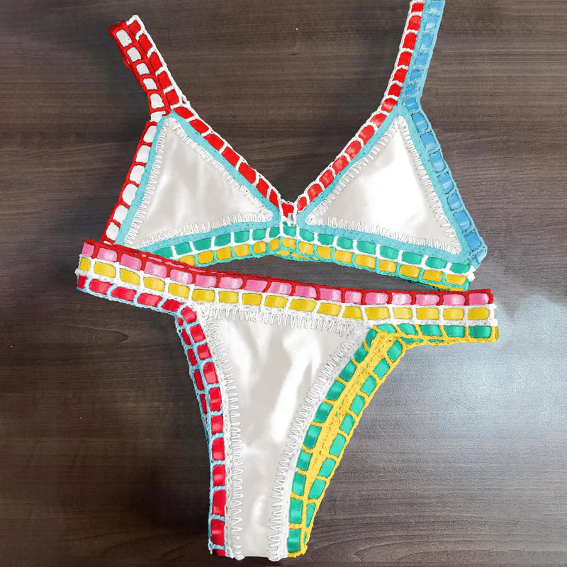 Effortlessly Elegant Bikini with a Timeless Design