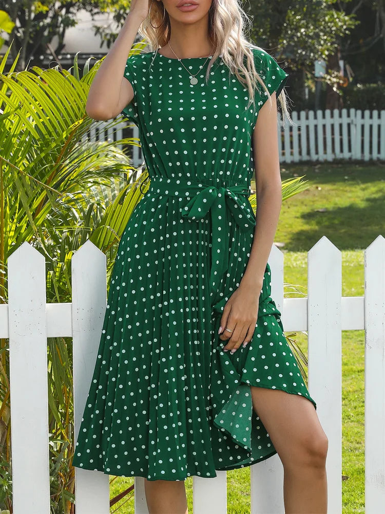 Effortlessly Elegant Dress with a Timeless Design