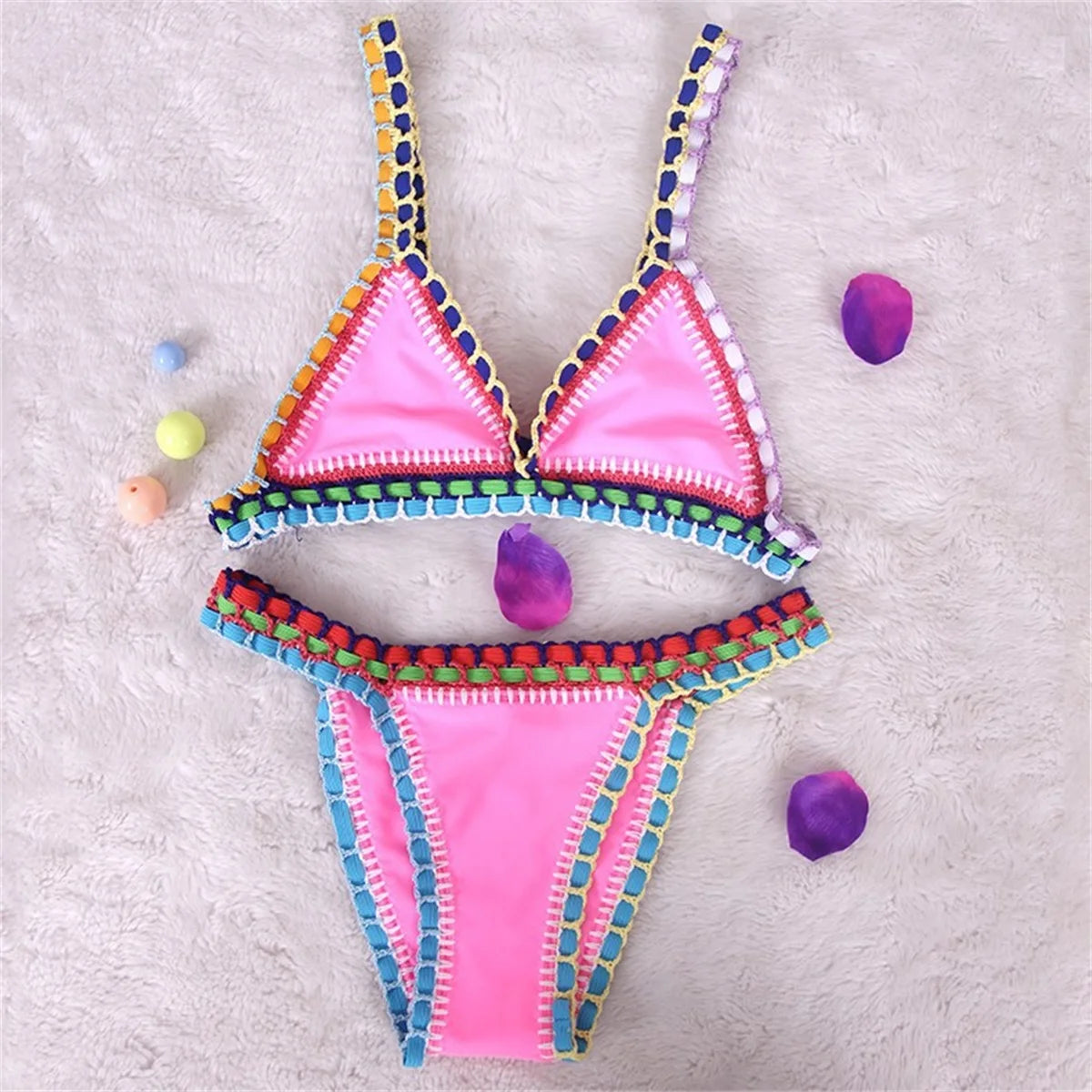 Effortlessly Elegant Bikini with a Timeless Design