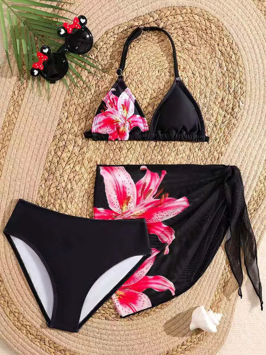 Casually Elegant Bikini with a Refined Edge