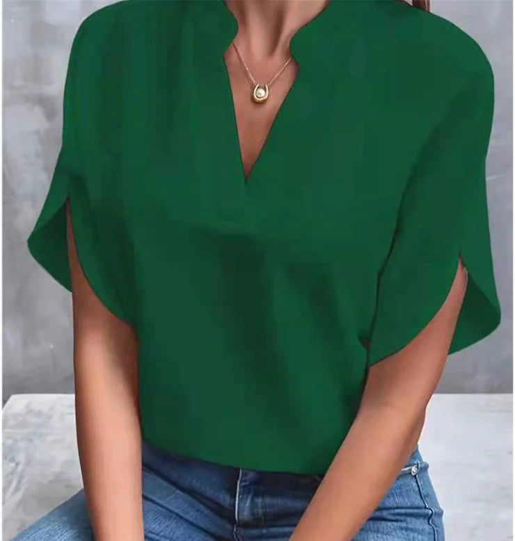 Well Tailored Shirt with a Graceful Silhouette