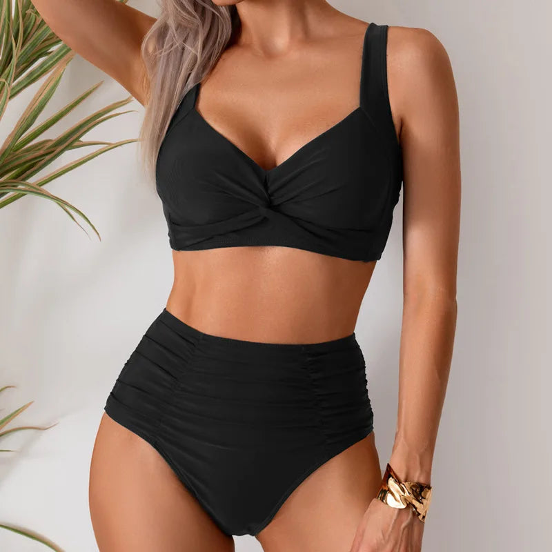 Effortlessly Elegant Bathing Suit with a Timeless Design