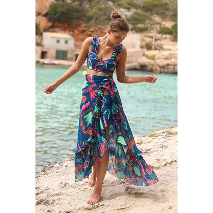 Effortlessly Elegant Bathing Suit with a Timeless Design