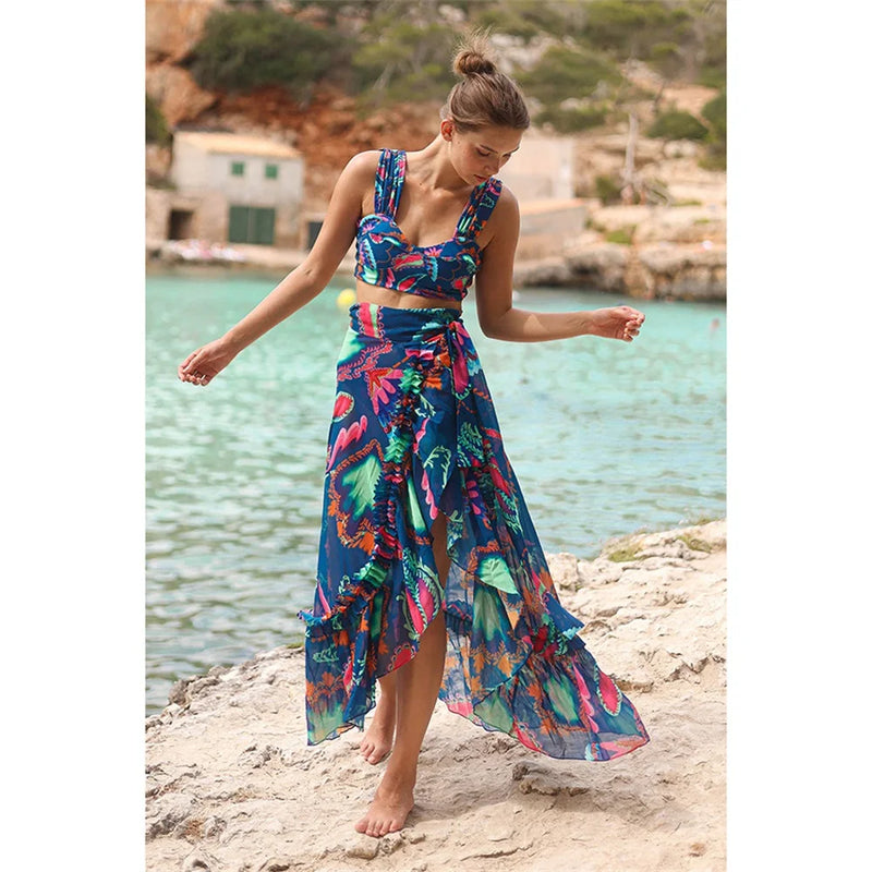 Effortlessly Elegant Bathing Suit with a Timeless Design