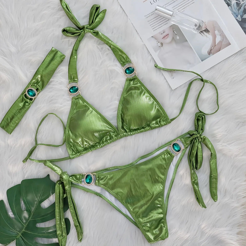 Effortlessly Elegant Bathing Suit with a Timeless Design