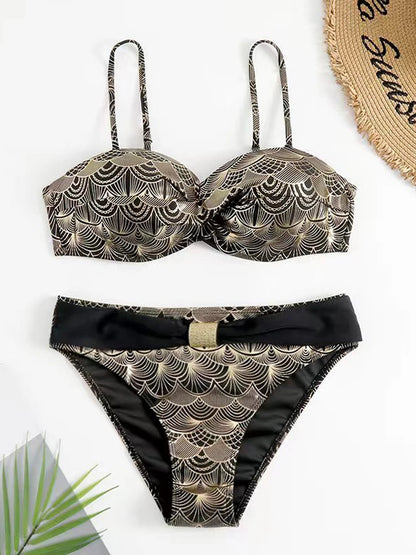 Effortlessly Elegant Bikini with a Timeless Design