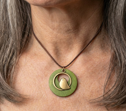 A Green Wood Bird Pendant Long Necklace