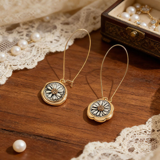 Vintage Daisy Earrings