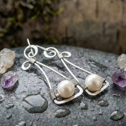 Vintage Dangling Pearl Earrings