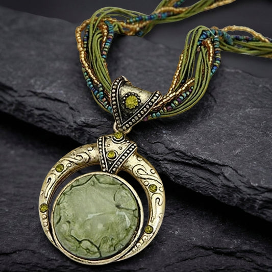 Vintage Ethnic Green Crystal Pendant Necklace