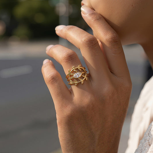 Vintage Gold Crystal Ring