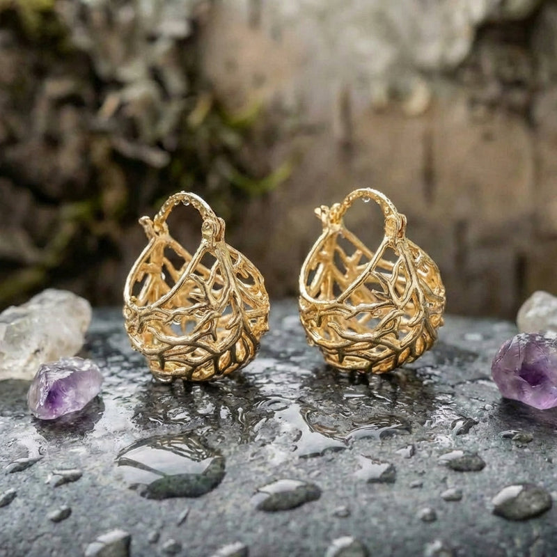 Vintage Gold Hollow Teardrop Earrings