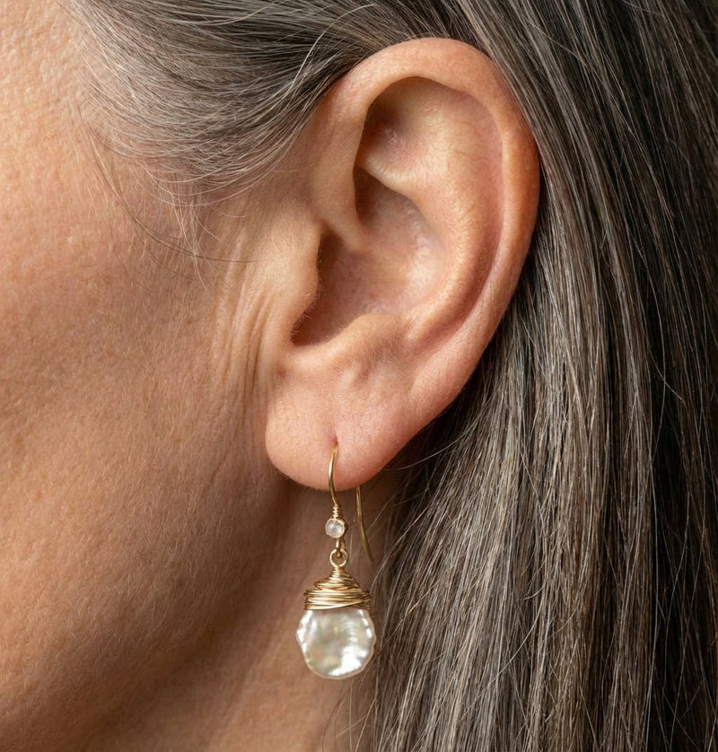 A Handmade Pearl Earring Set