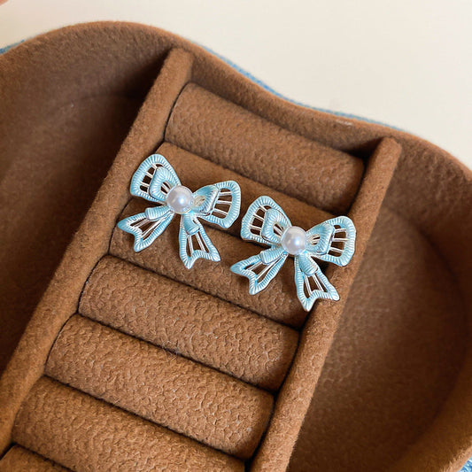 Vintage Pearl Bow Earrings