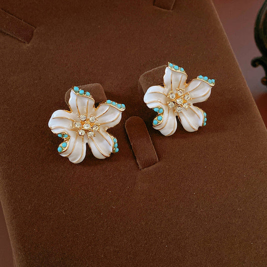 Vintage Pearl Flower Earrings