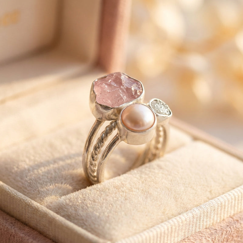 Vintage Pearl Pink Stone Ring