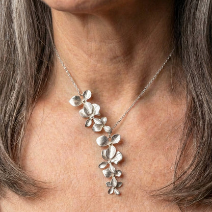Vintage Silver Flower Necklace