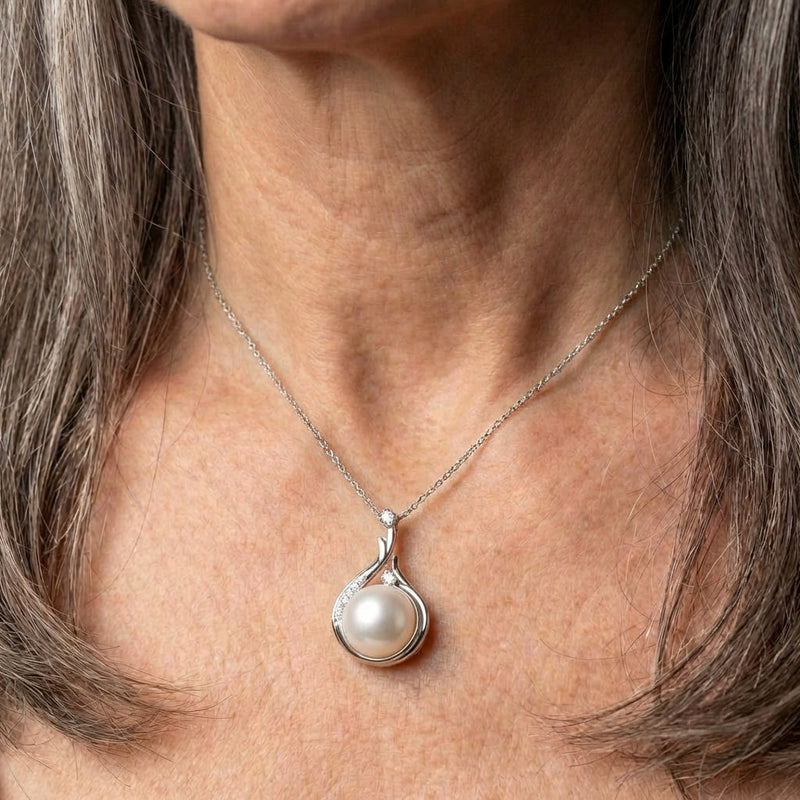 Silver Teardrop Pearl Necklace