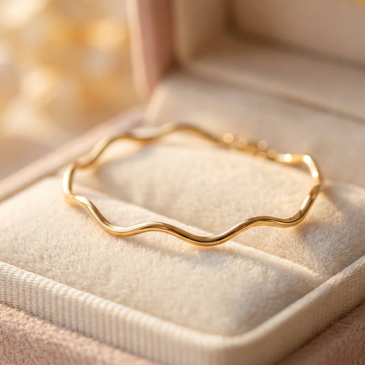 Charming Gold Bracelet For Any Occasion