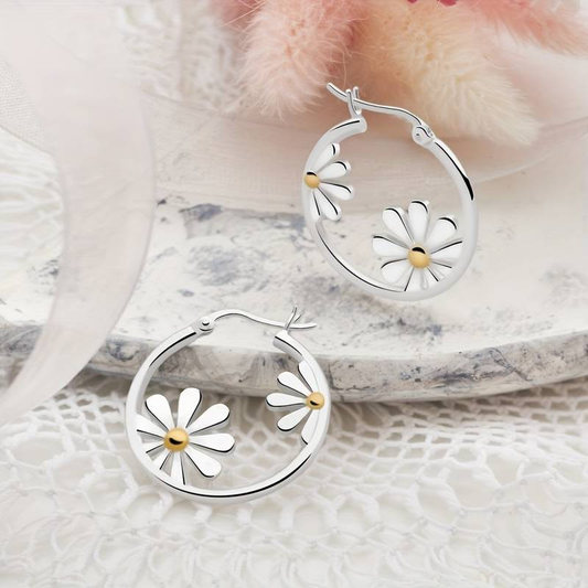 Rounded Daisy Silver Earrings