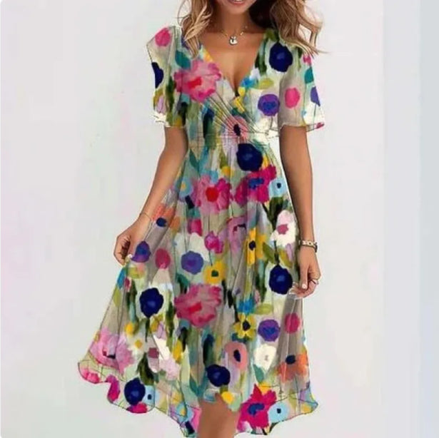 Classic Vintage Dress with a Flattering Fit