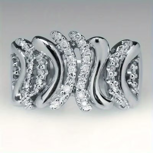 Vintage Sparkling Silver Wavy Ring