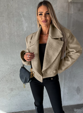 LD Lange jas met knopen en zakken