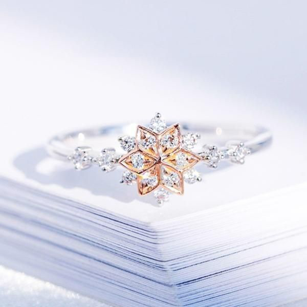 Starlight Snowflake Ring