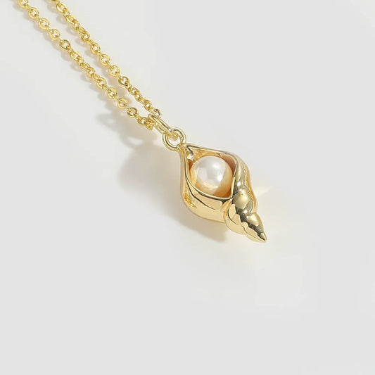 Gold Shell Pearl Zirconia Necklace