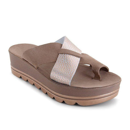 LD | Stijlvolle plateausandalen met gekruiste bandjes